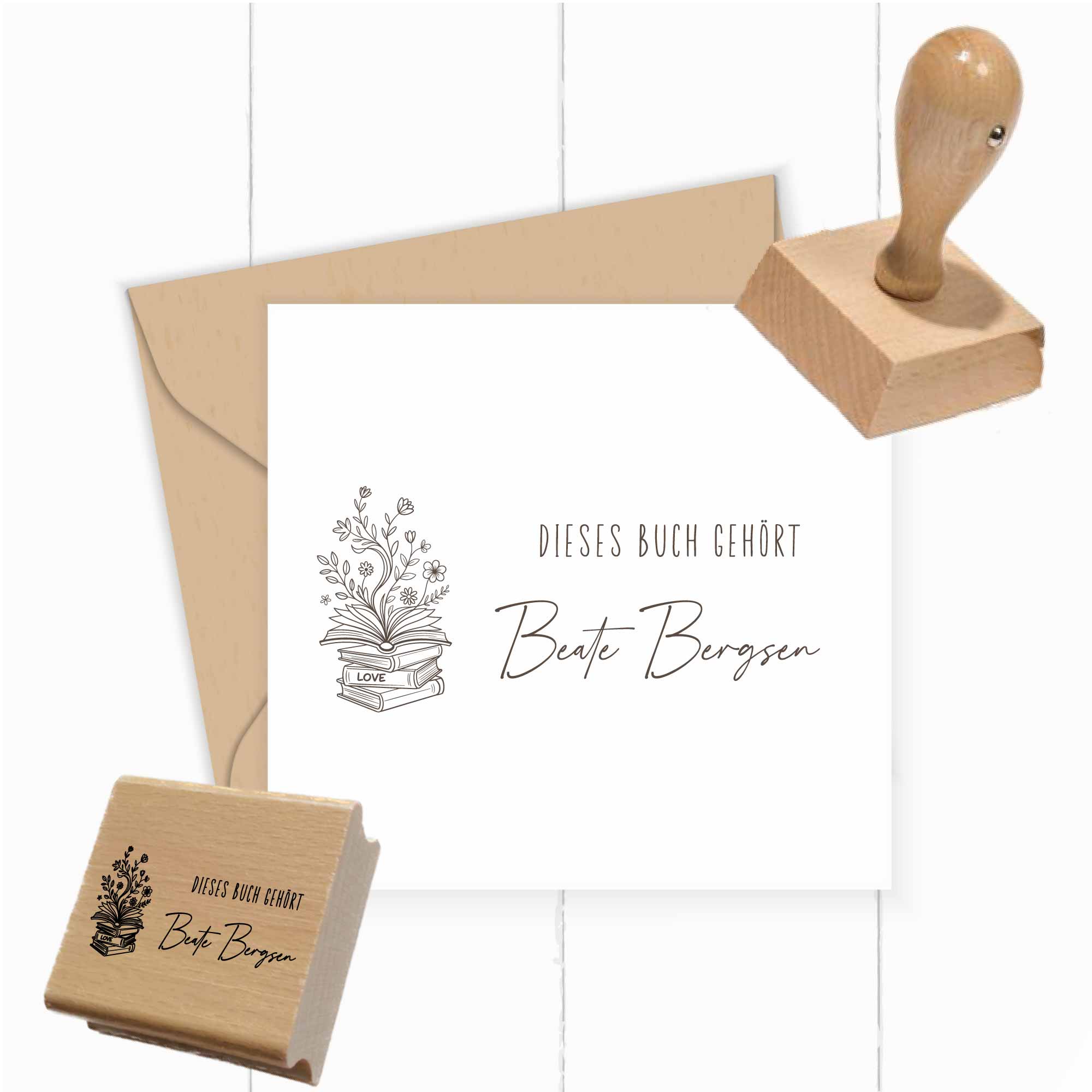 Verspielter Ex Libris Stempel<br>Bücherstapel mit Blumen - ST0511