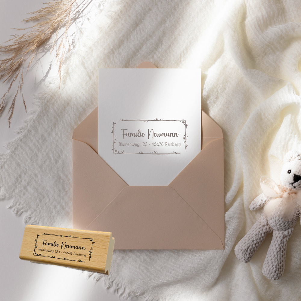 Personalisierbarer Adressstempel „Neumann“ | 58 x 22 mm