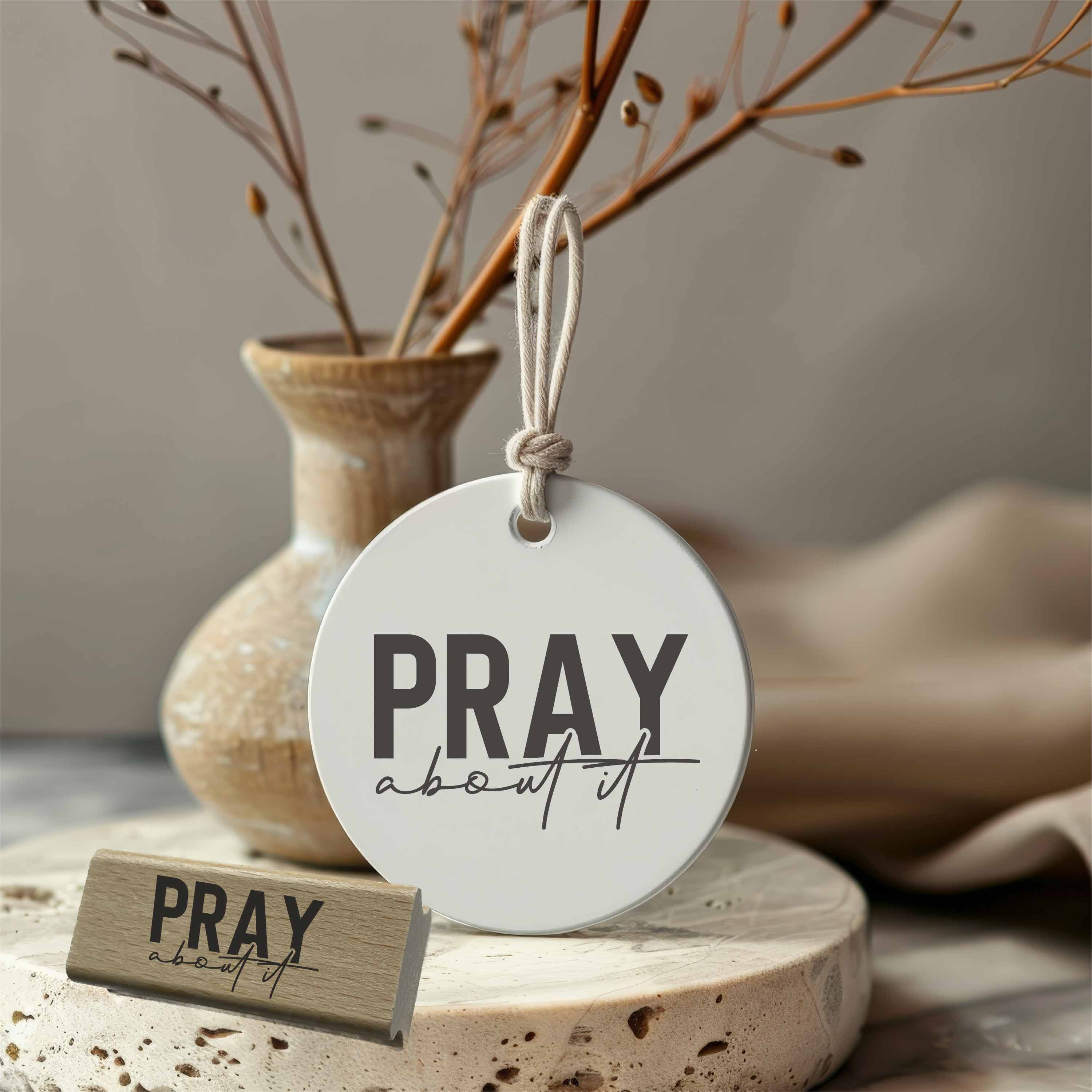 Stempel „PRAY about it“ | Modernes Handlettering & Typografie | Christlicher Holzstempel & Selbstfärber