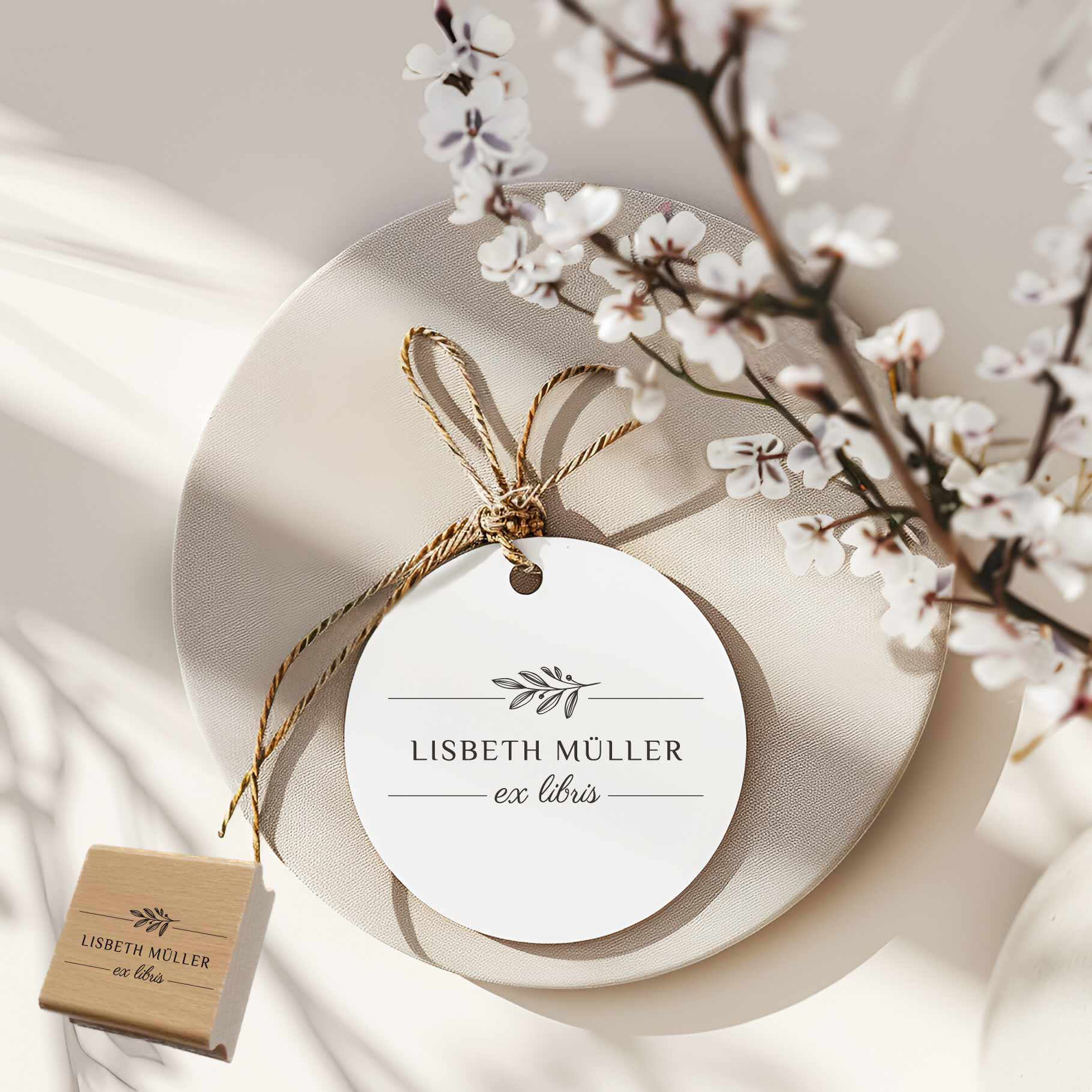 Eleganter Ex Libris Stempel | mit Zweig und deinem Wunschnamen