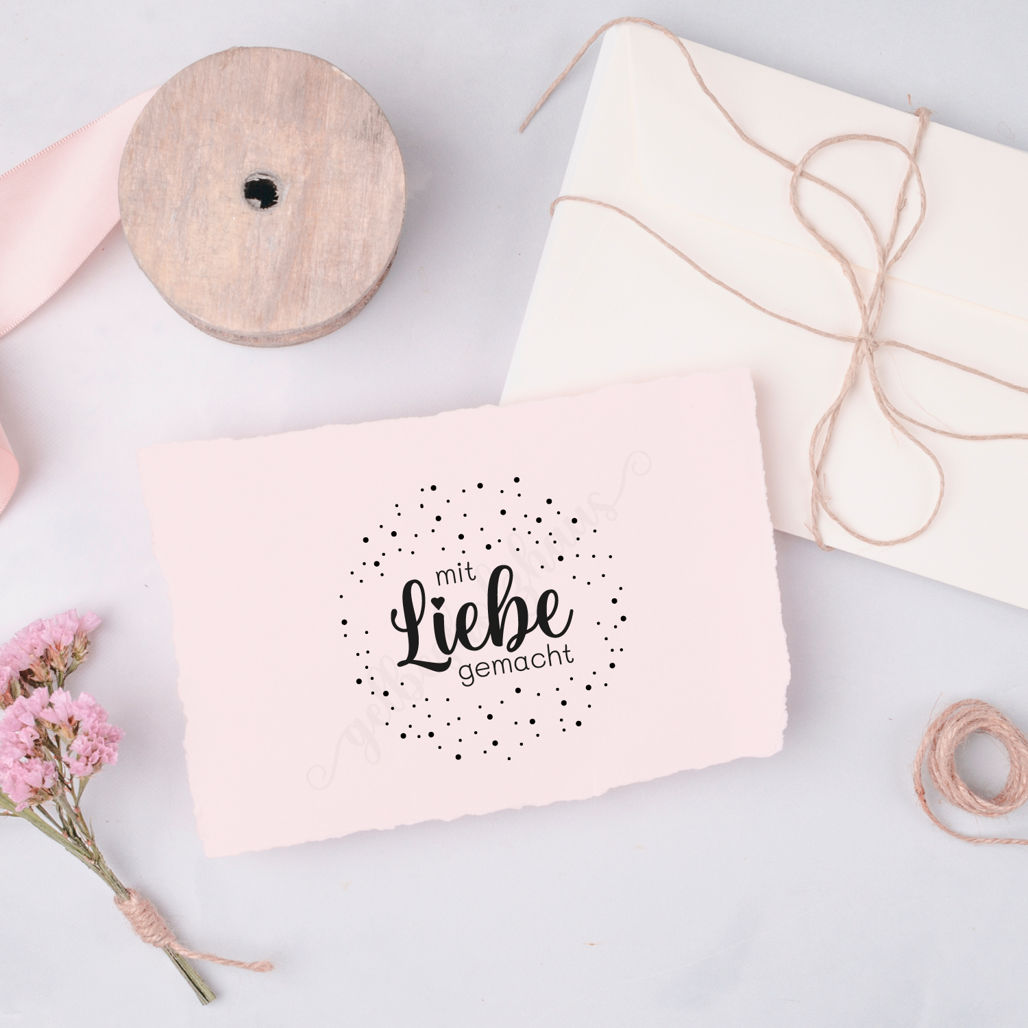 Konfetti-STEMPEL "mit Liebe gemacht"