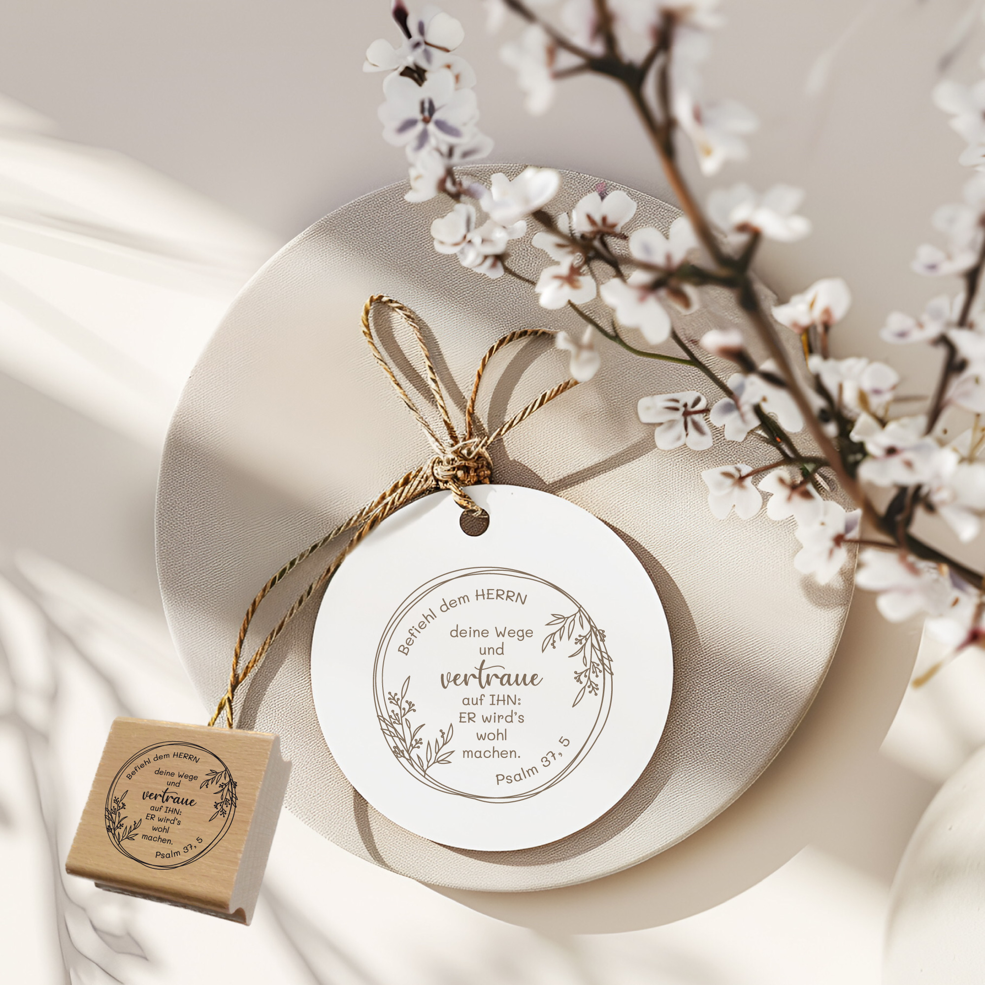 Bibelvers Stempel „Befiehl dem Herrn deine Wege“ – Psalm 37,5
