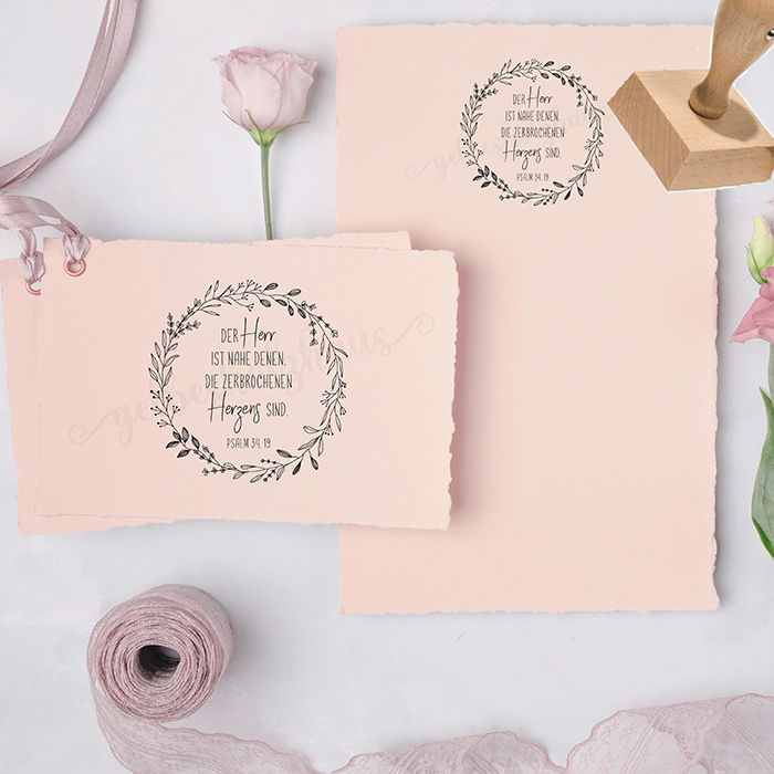 Filigraner STEMPEL "Psalm 34, 19 Der Herr ist nahe denen, die zerbrochenen Herzens sind."  