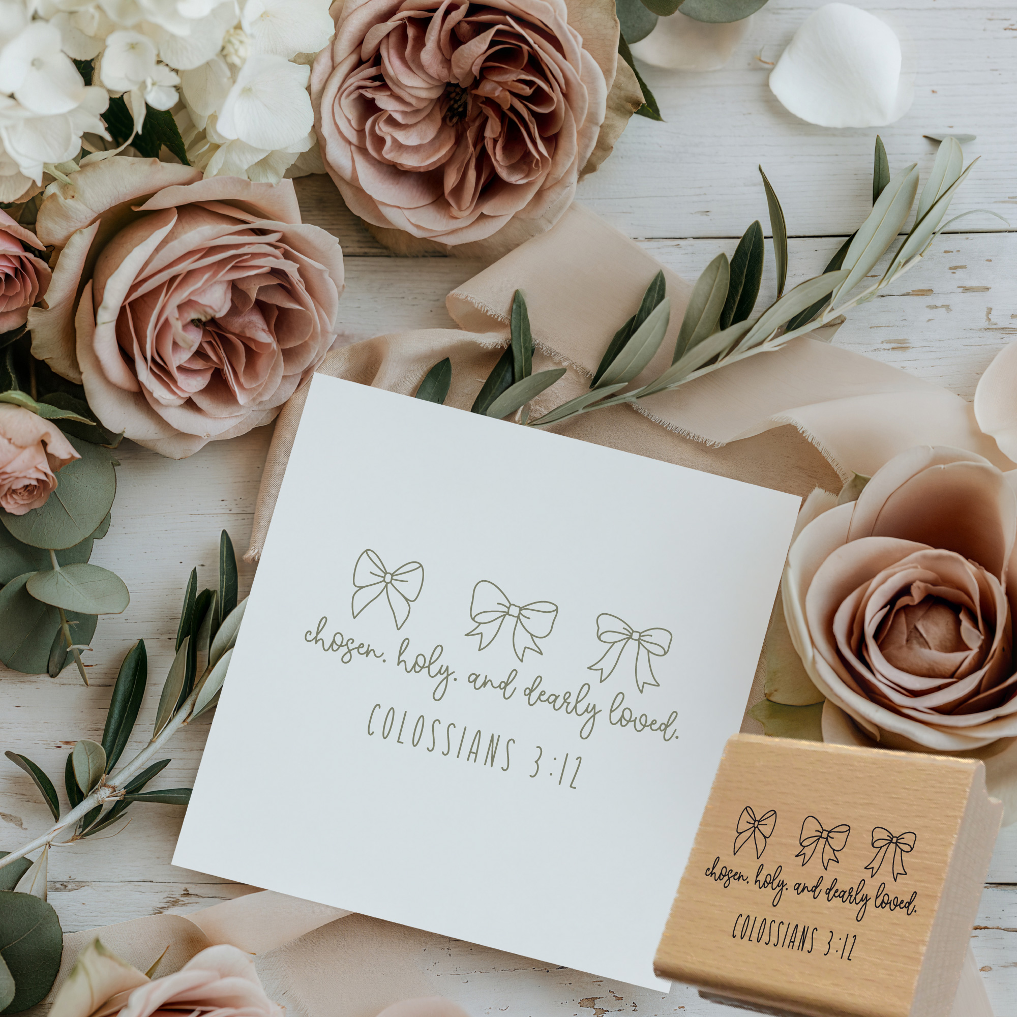 Schleifen-Stempel Chosen holy dearly loved – Kolosser 3,12 Bibelvers (Holz oder Gummi)