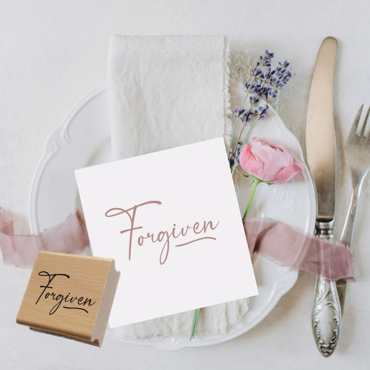 Motivstempel „Forgiven“ – Eleganter Schriftzug-Holzstempel für Papeterie & DIY