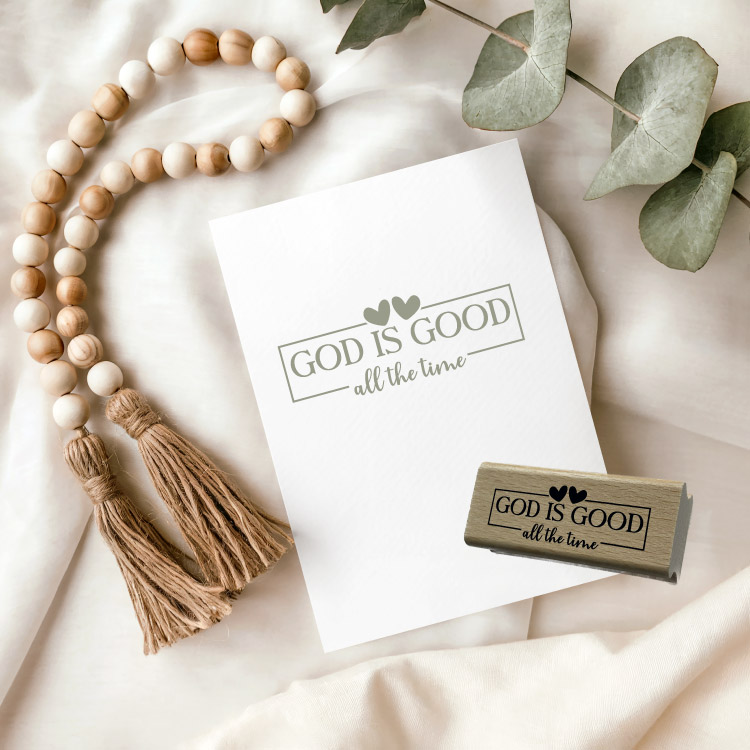 Motivstempel „God is good all the time“ – Christlicher Holzstempel mit Herz für Papeterie & DIY
