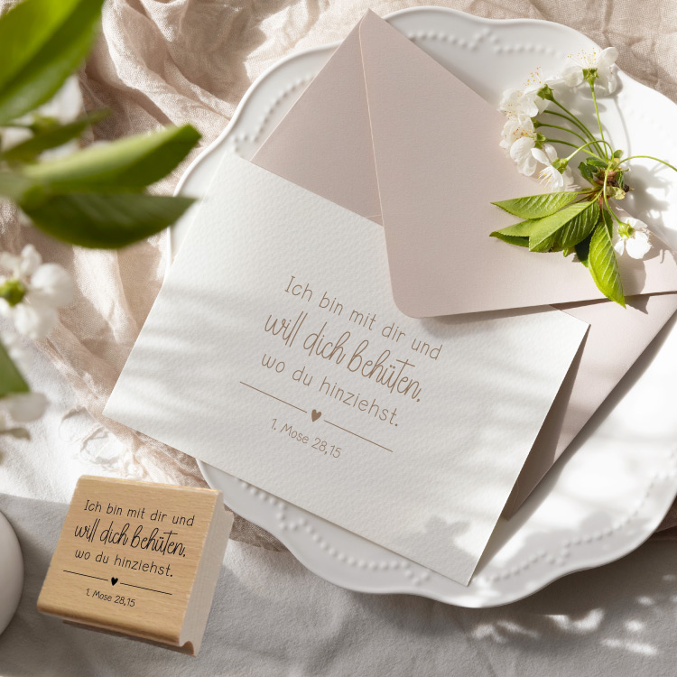 Bibelvers Stempel "Ich bin mit dir und will dich behüten, wo du hinziehst." 1. Mose 28,15 | Geschenk zum Umzug 