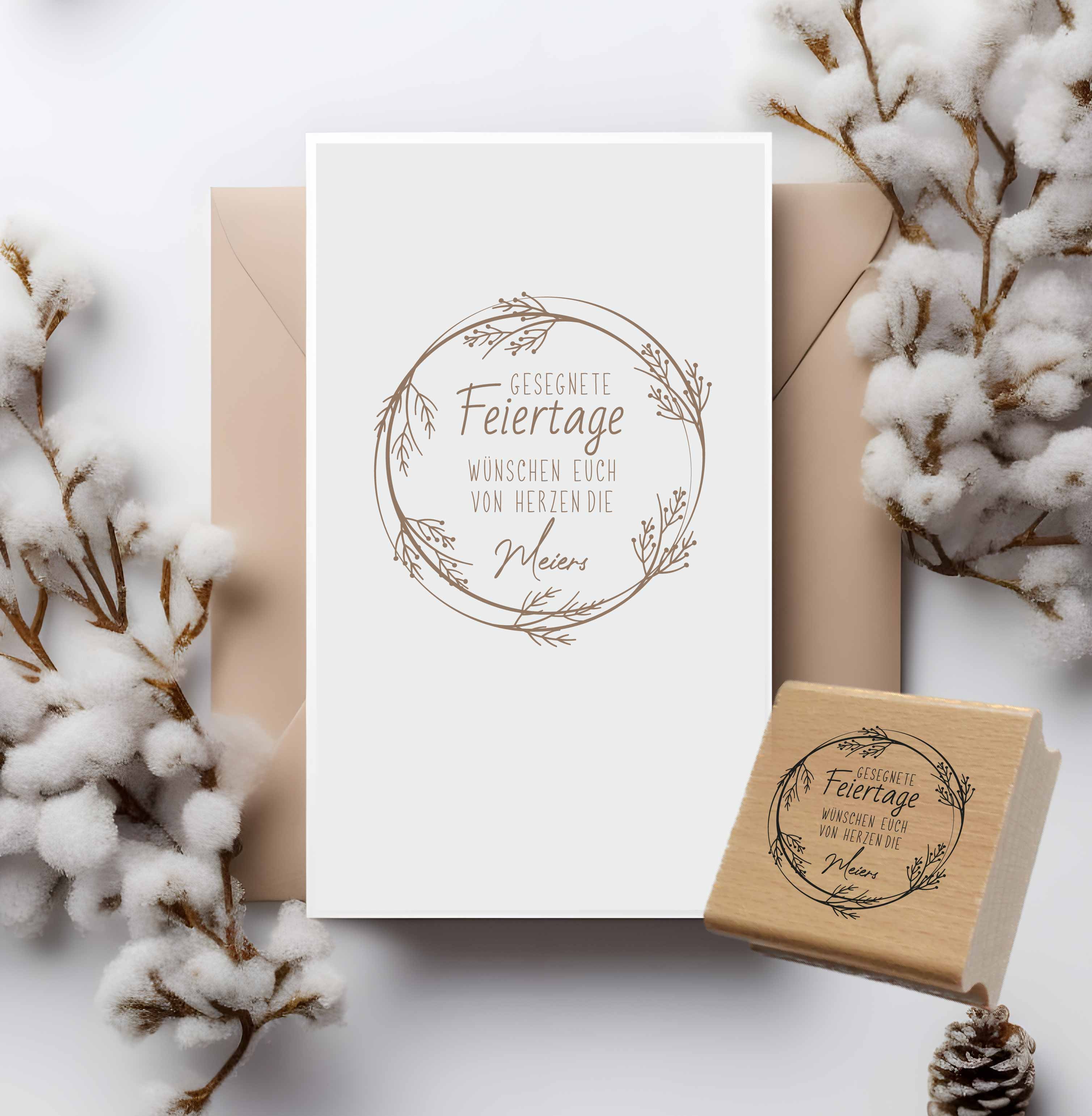 Personalisierter Feiertagsstempel mit feinem Astkranz | 4 - 10 cm "Meier"