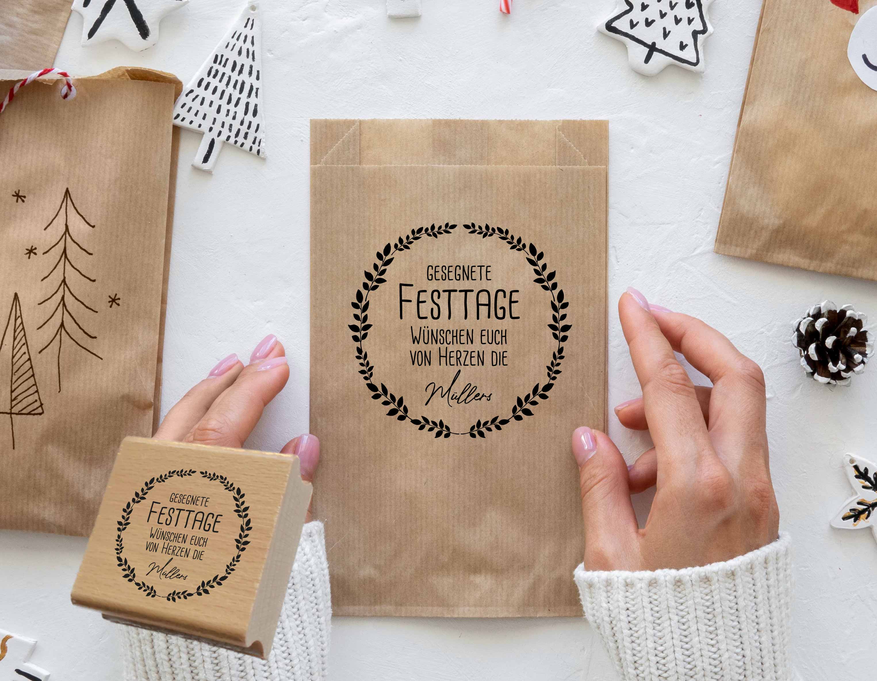Personalisierter Festtagsstempel mit elegantem Blätterkranz | 4 - 10 cm "Müller"