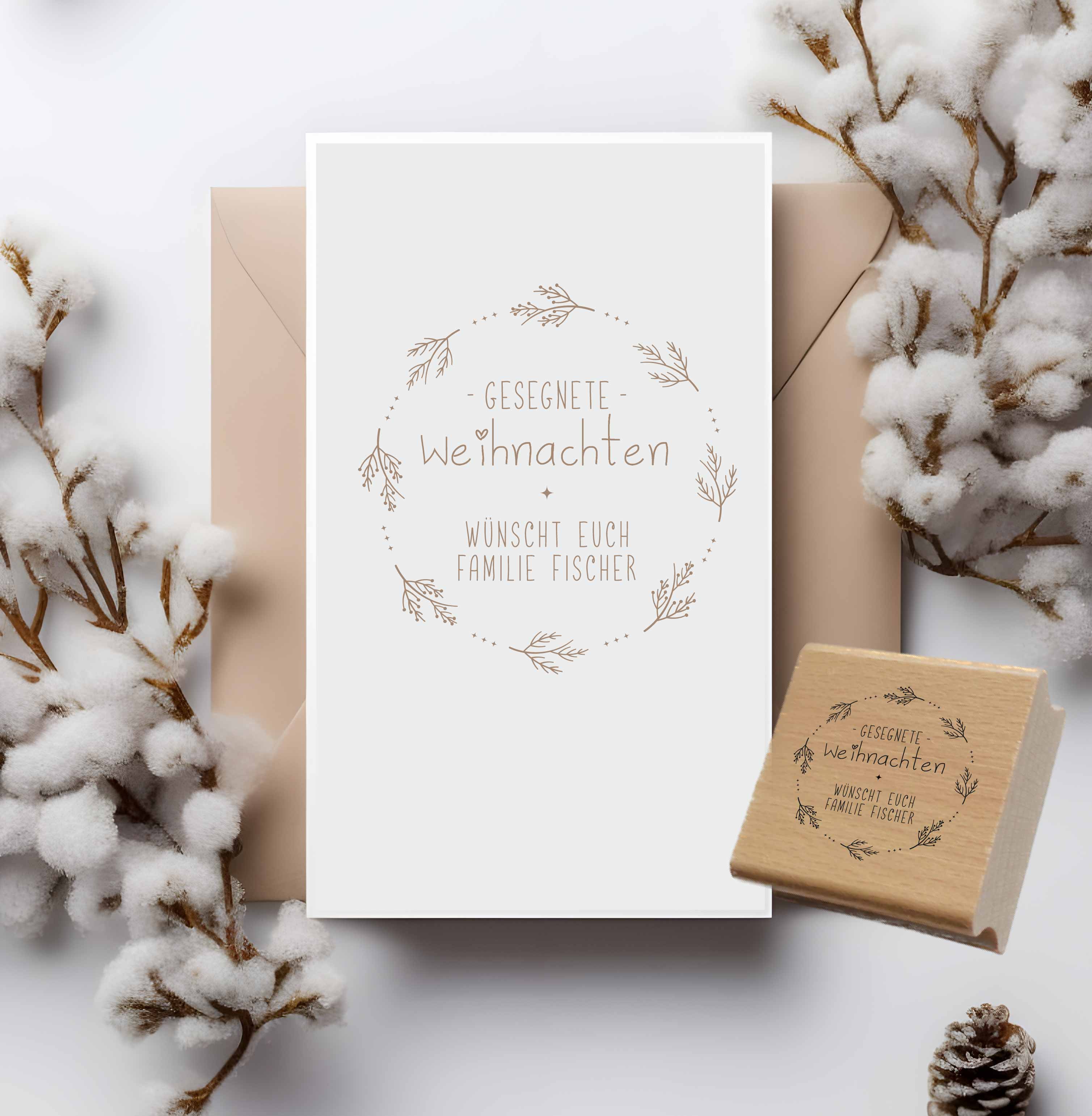 Personalisierter Weihnachtsstempel mit feinem Tannenkranz | 4 - 10 cm "Fischer"
