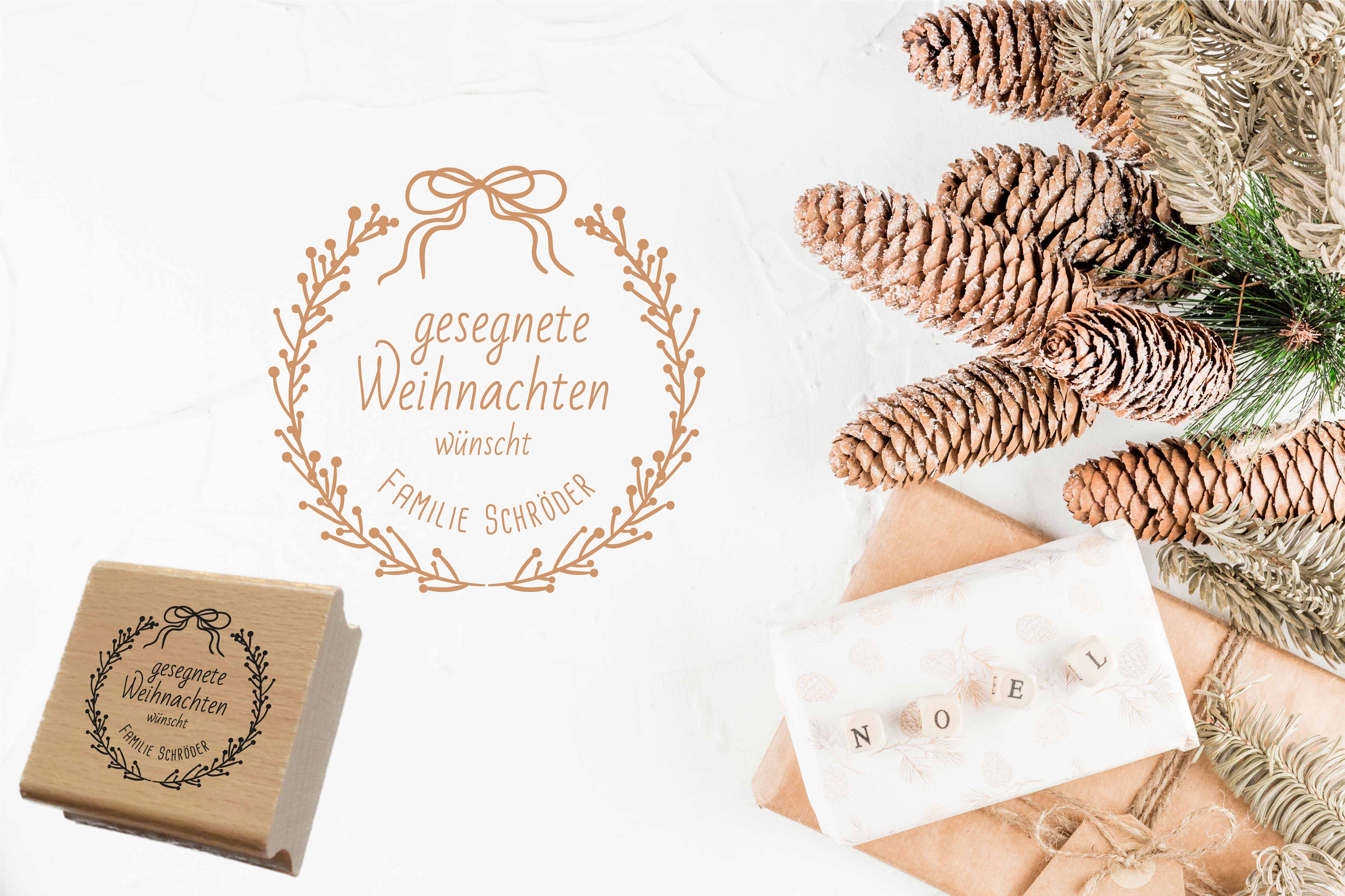 Personalisierter Weihnachtsstempel mit Schleifenkranz | 4 - 10 cm "Schröder"