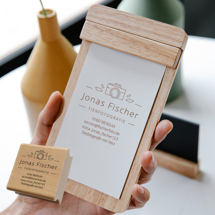 Personalisierter Fotografen Stempel mit Kamera-Logo "Jonas"