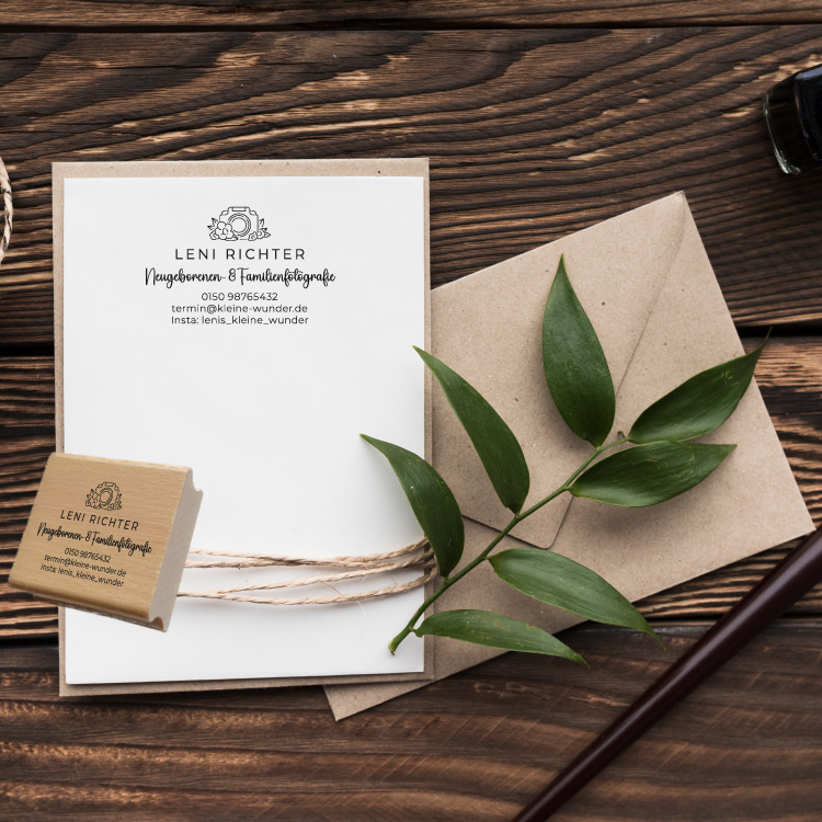 Personalisierter Fotografen Stempel mit floralem Logo "Leni"