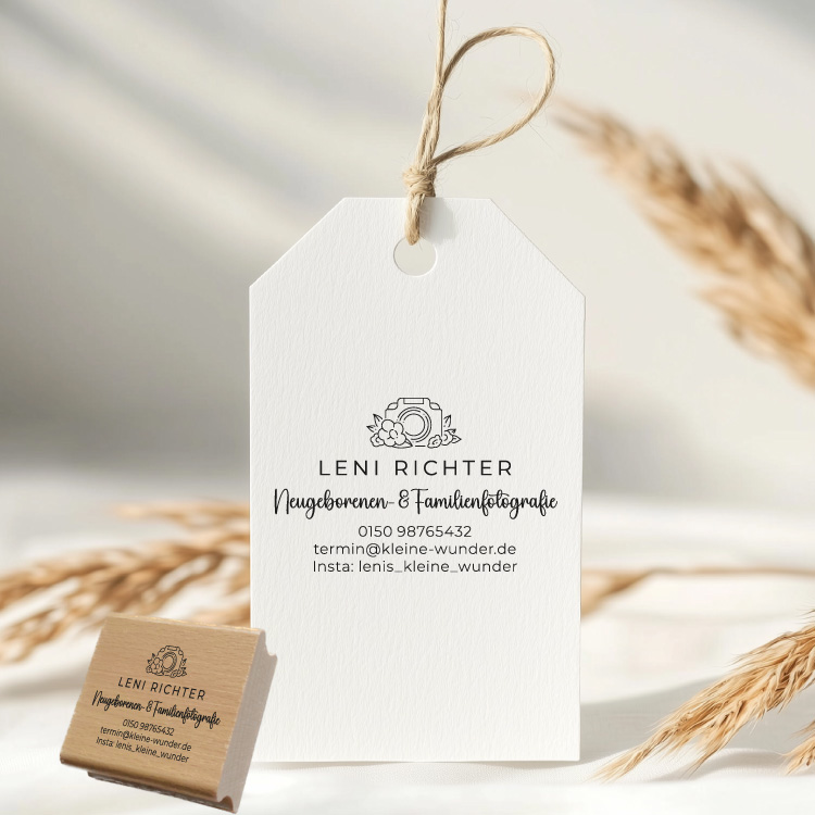 Personalisierter Fotografen Stempel mit floralem Logo "Leni"