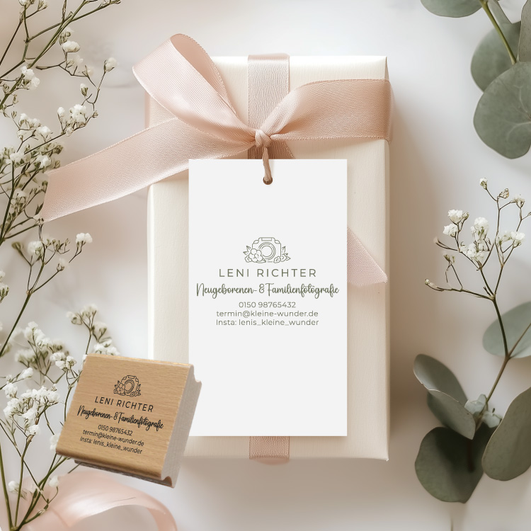Personalisierter Fotografen Stempel mit floralem Logo "Leni"