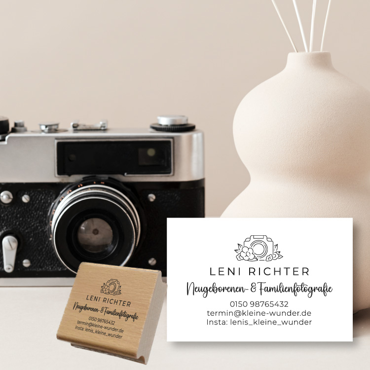 Personalisierter Fotografen Stempel mit floralem Logo "Leni"