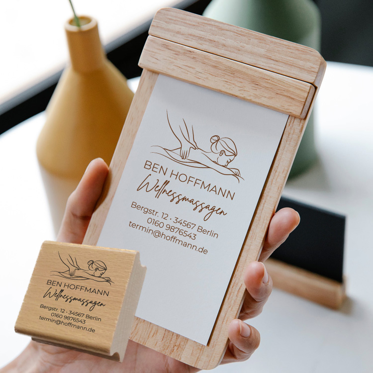 Personalisierter Massage Stempel mit Wellness-Logo "Ben"